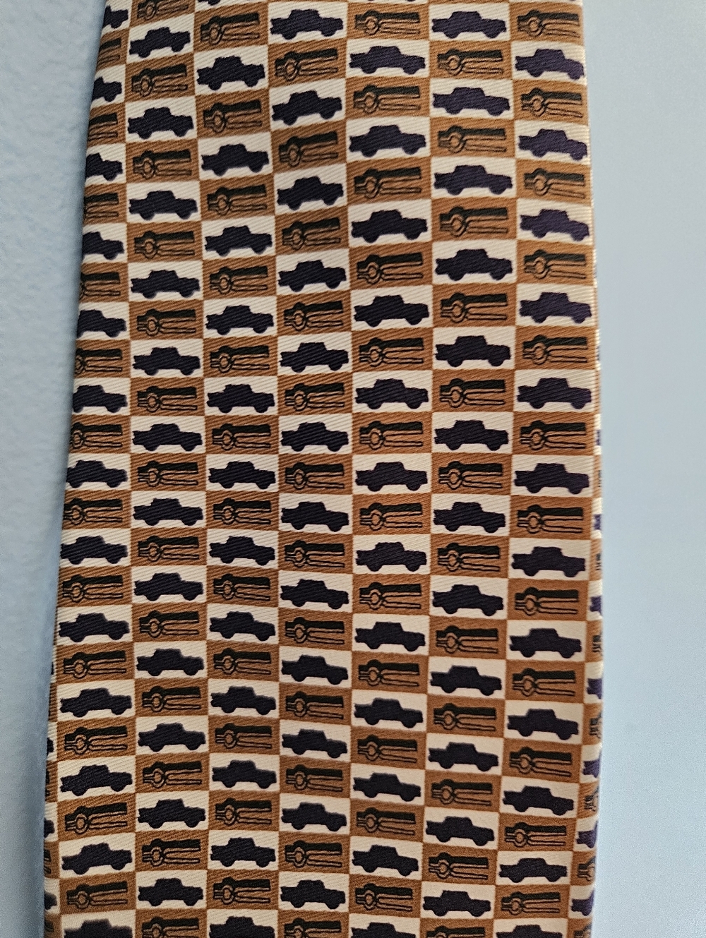 Banana Republic Silk Tie Made in Italy Car Truck Wrench Novelty Print Tan Purple